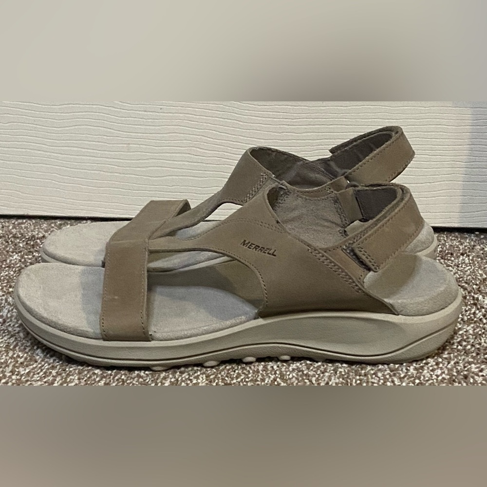 Woman's Sandals Merrell Sandal Sz 8